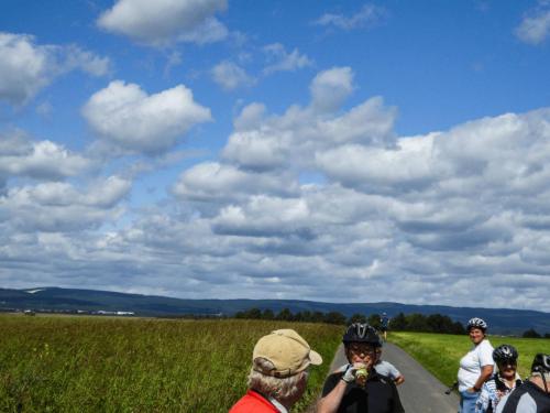 Rast vor der Abzweigung nach Petterweil (mit Flaschenkind ;-) )